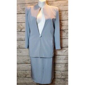 Vintage Lourdes Chavez 2 piece pastel blue jacket and skirt Size 12